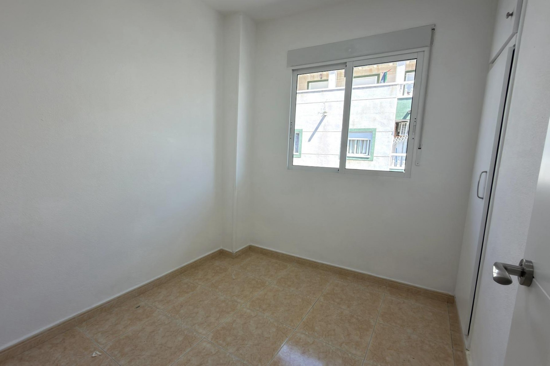 Resale - Apartment -
Torrevieja - Centro