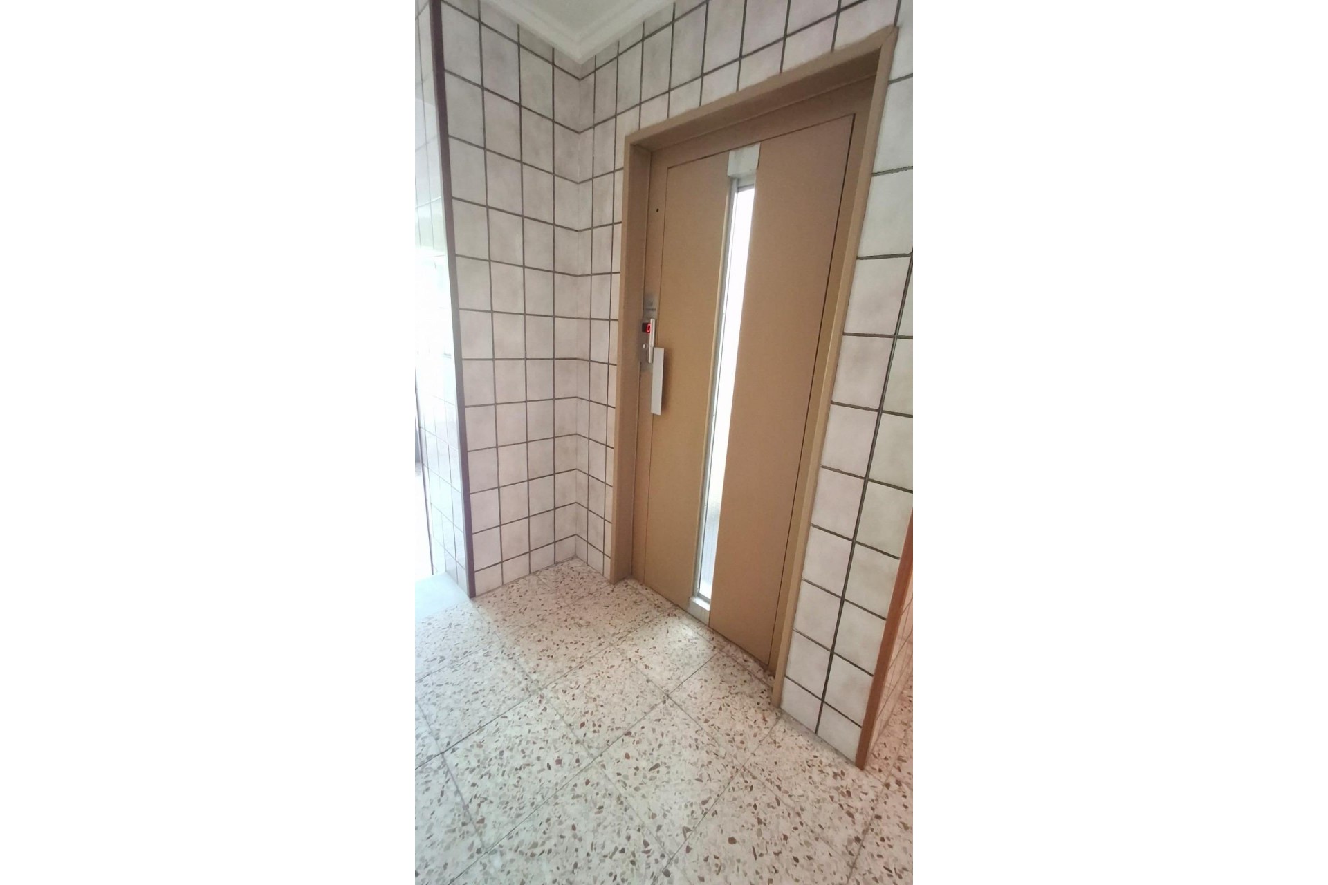 Resale - Apartment -
Torrevieja - Centro