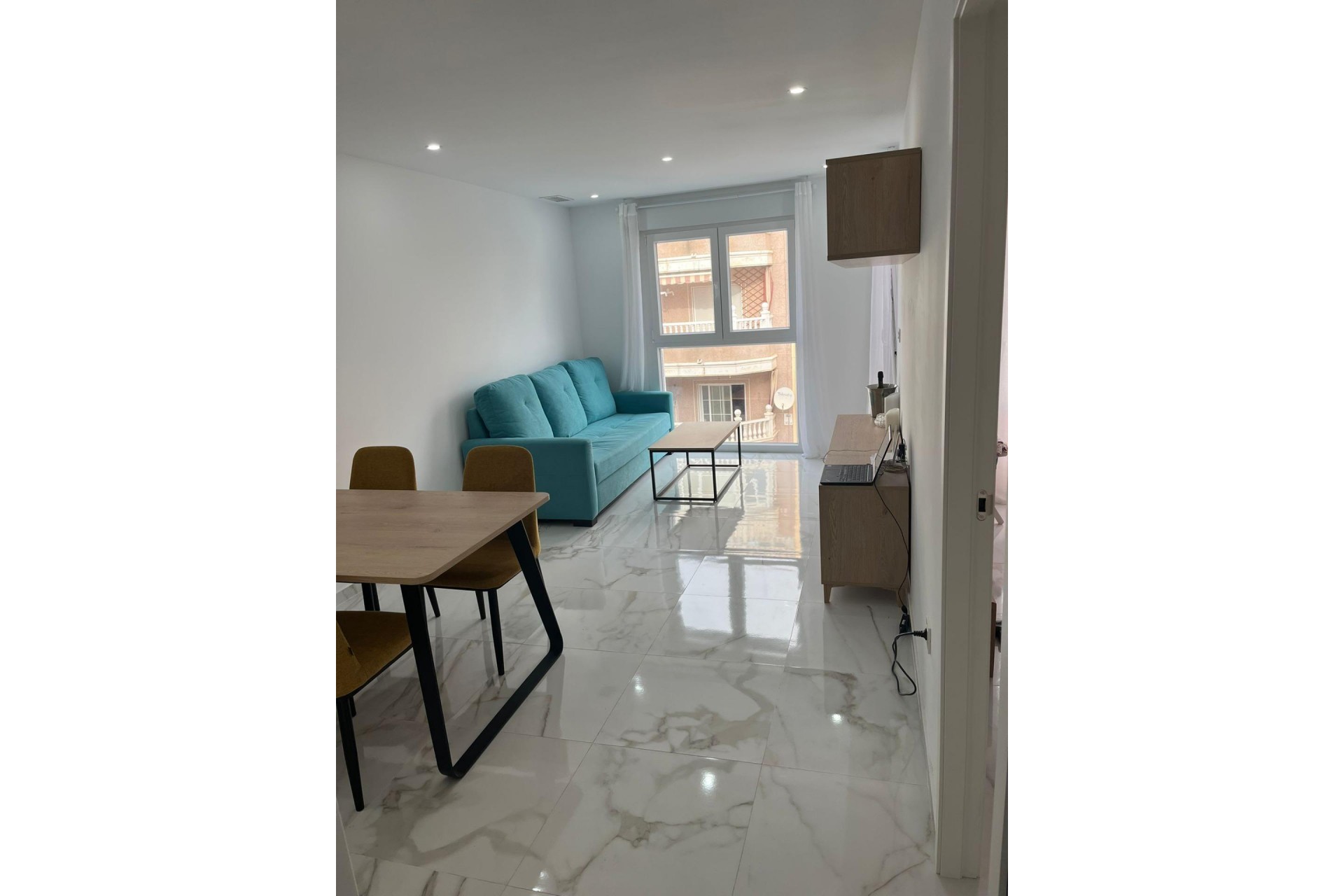 Resale - Apartment -
Torrevieja - Centro