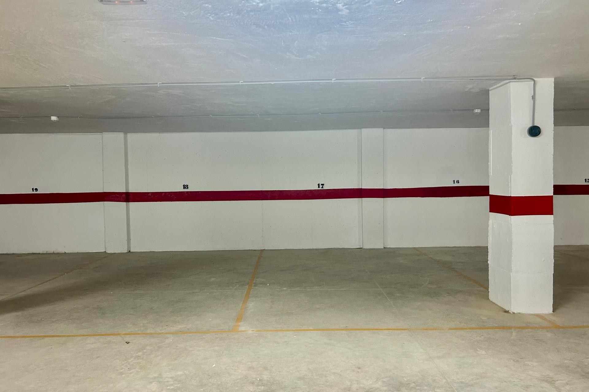 Resale - Apartment -
Torrevieja - Centro