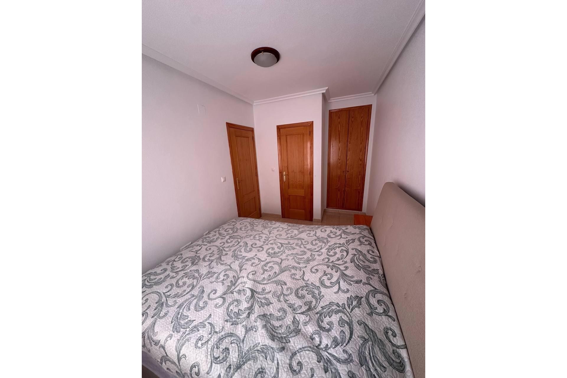 Resale - Apartment -
Torrevieja - Centro