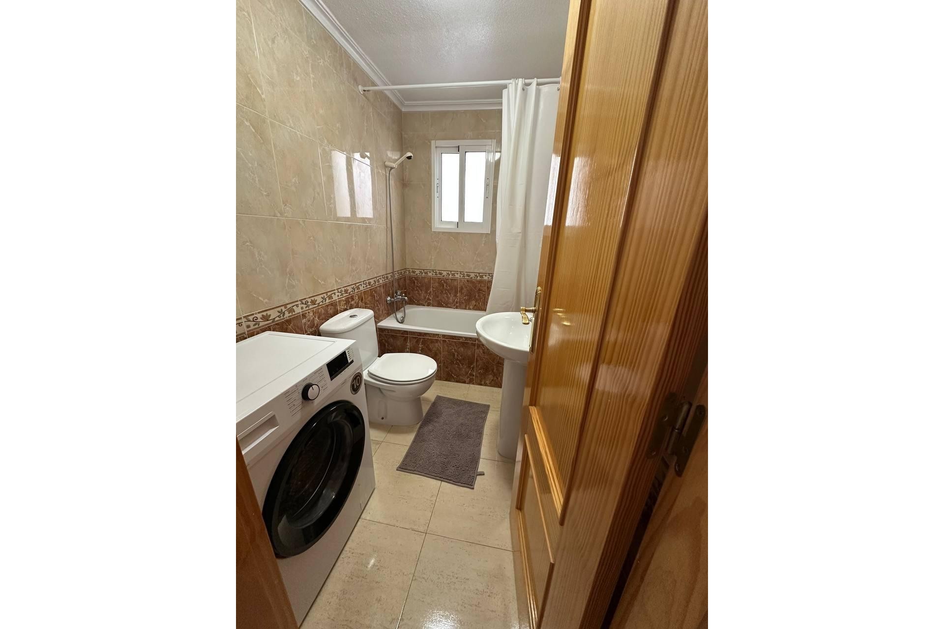 Resale - Apartment -
Torrevieja - Centro