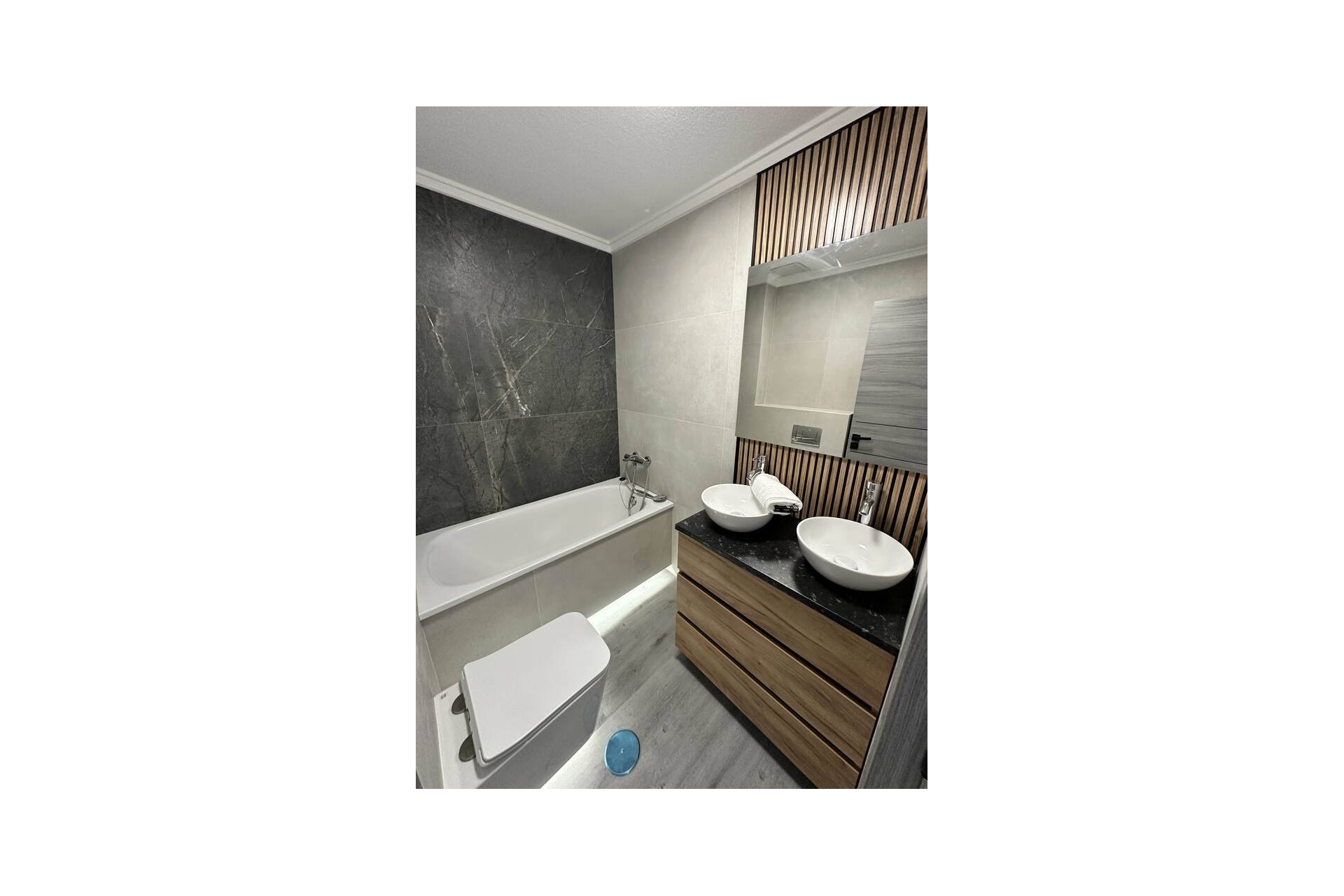 Resale - Apartment -
Torrevieja - Centro