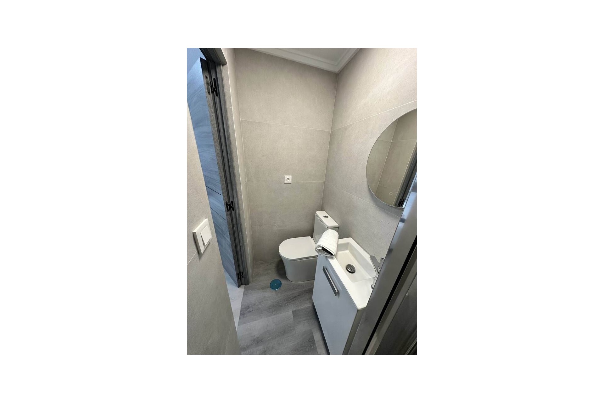 Resale - Apartment -
Torrevieja - Centro