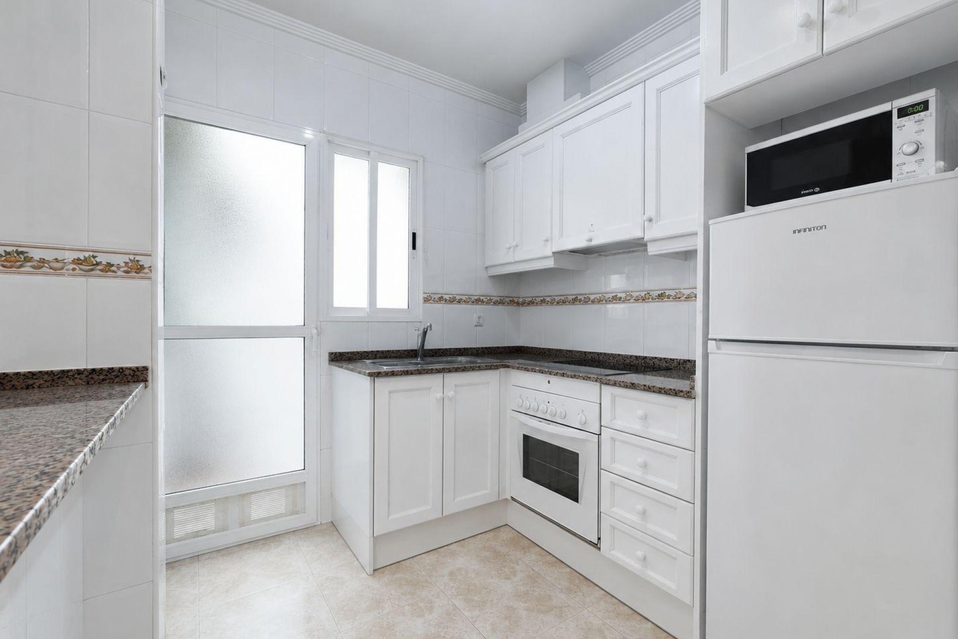 Resale - Apartment -
Torrevieja - Centro