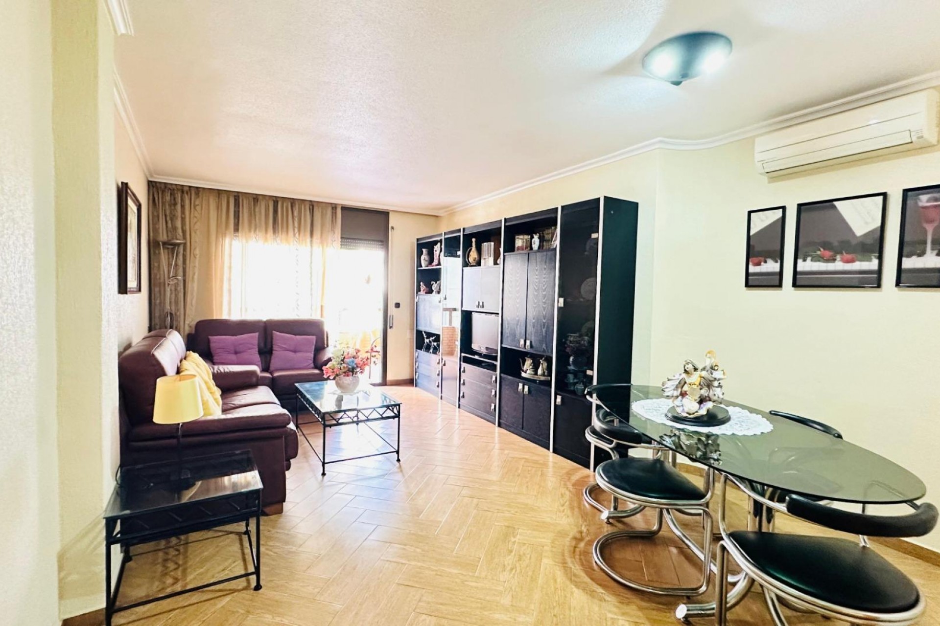 Resale - Apartment -
Torrevieja - Centro