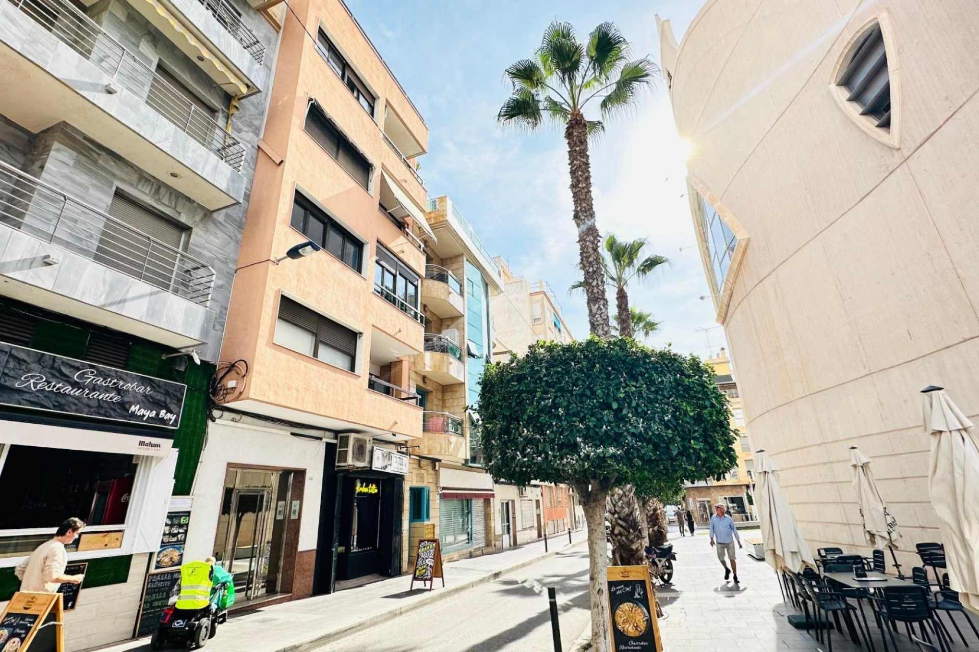 Resale - Apartment -
Torrevieja - Centro