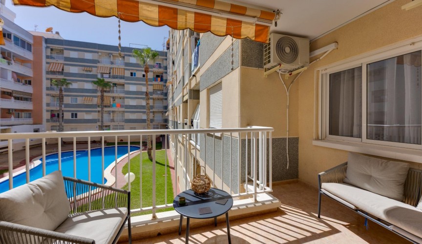 Resale - Apartment -
Torrevieja - Centro