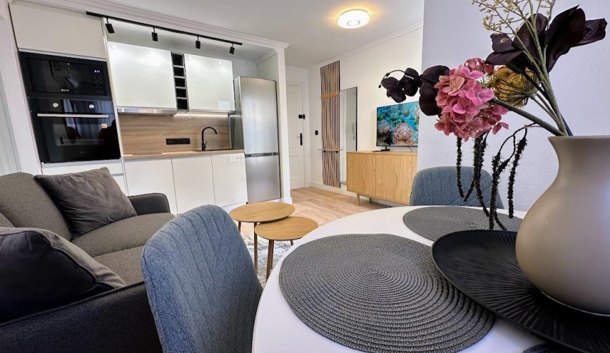 Resale - Apartment -
Torrevieja - Centro