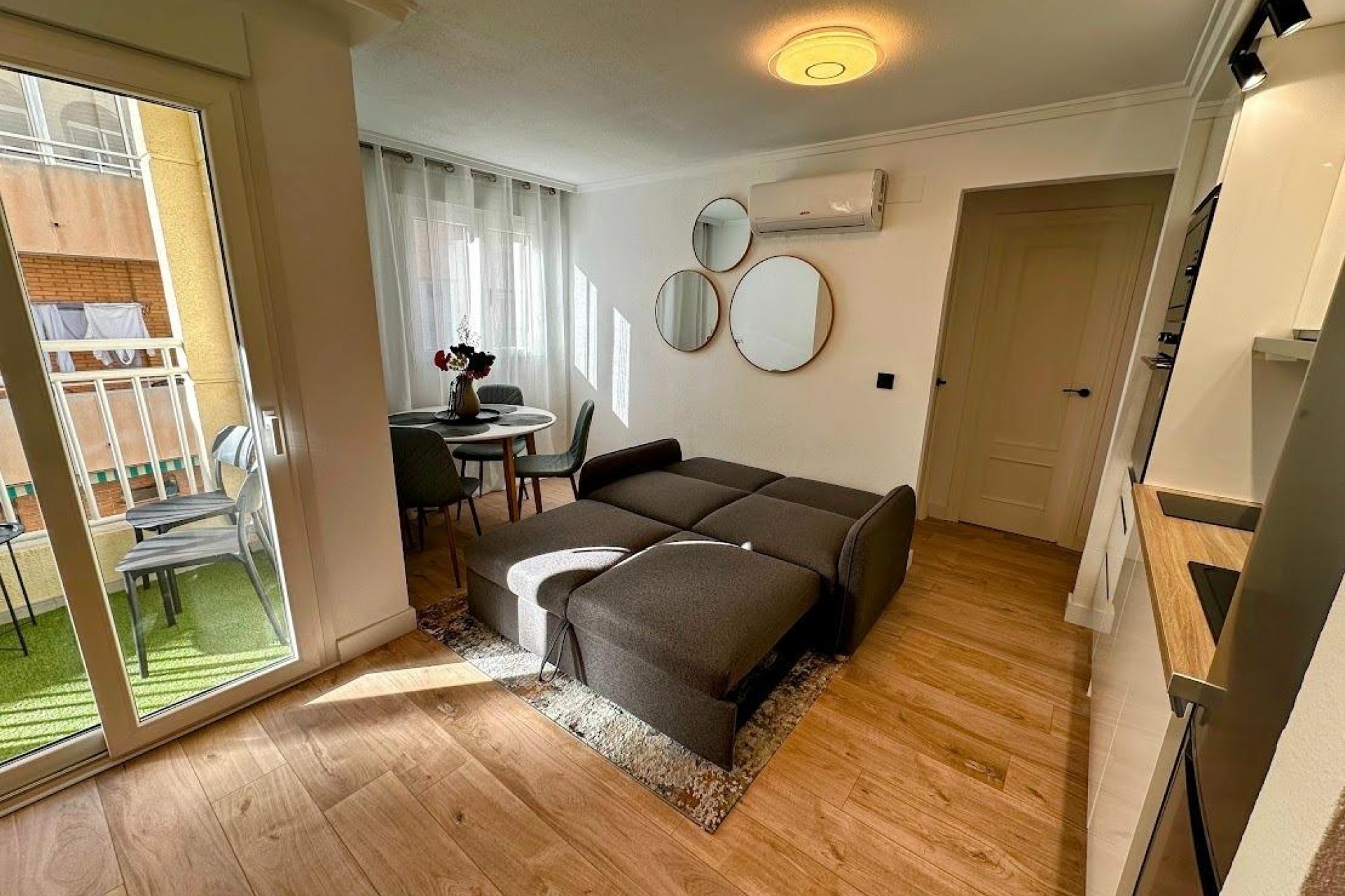 Resale - Apartment -
Torrevieja - Centro