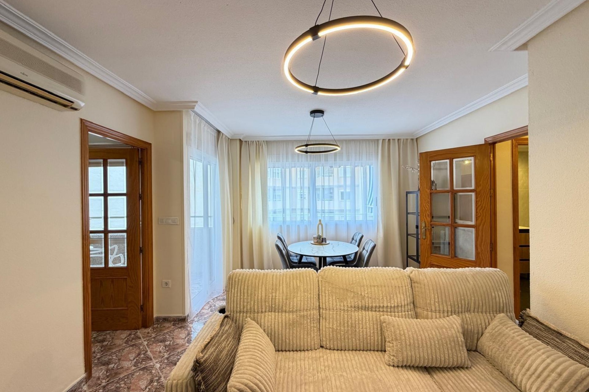Resale - Apartment -
Torrevieja - Centro