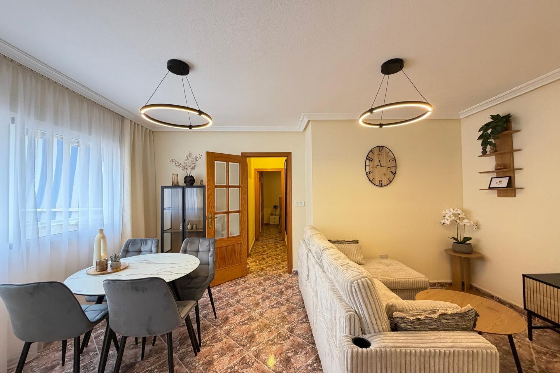Resale - Apartment -
Torrevieja - Centro