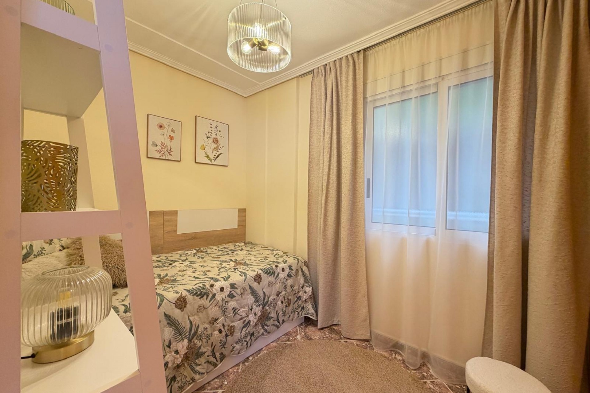 Resale - Apartment -
Torrevieja - Centro