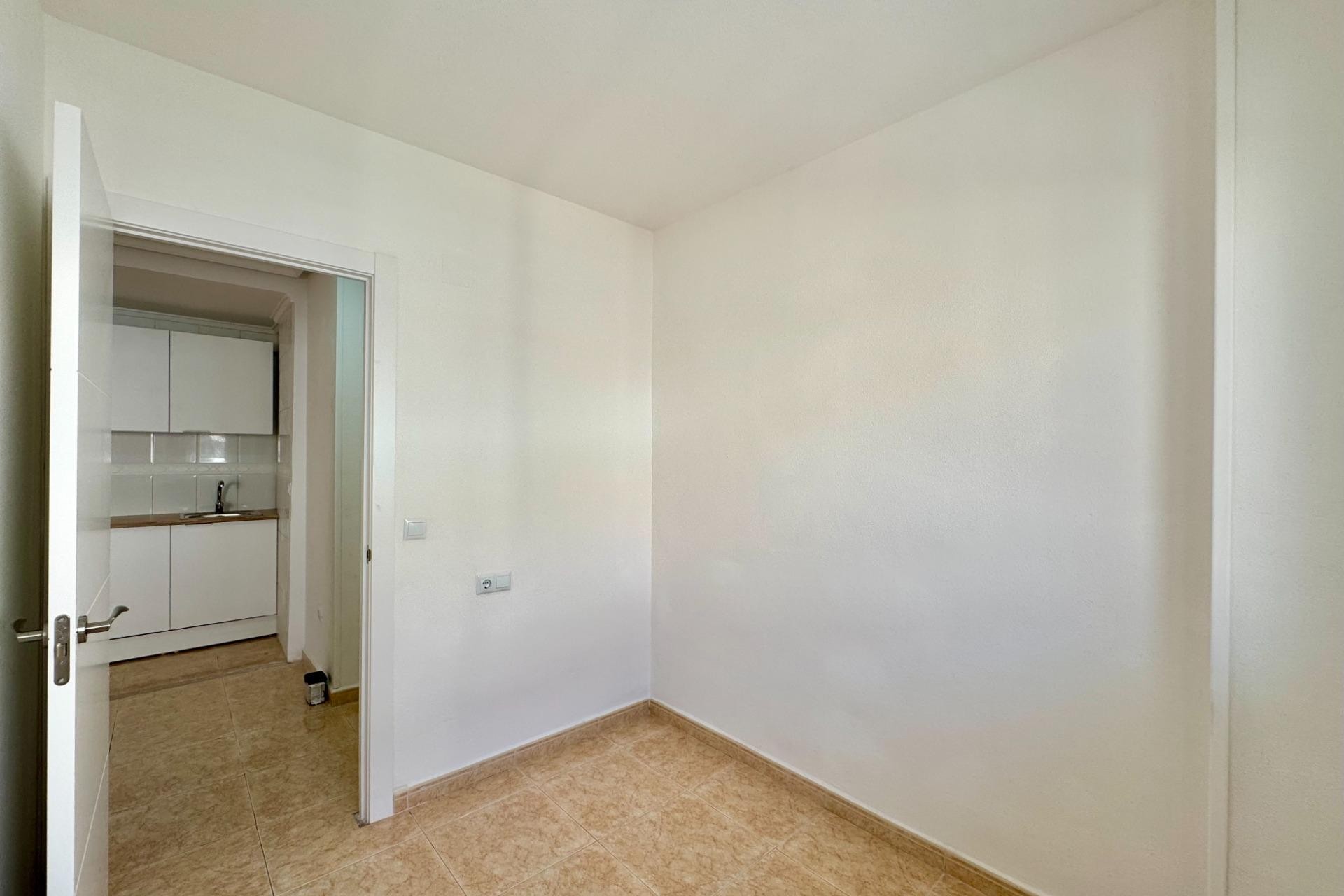 Resale - Apartment -
Torrevieja - Centro