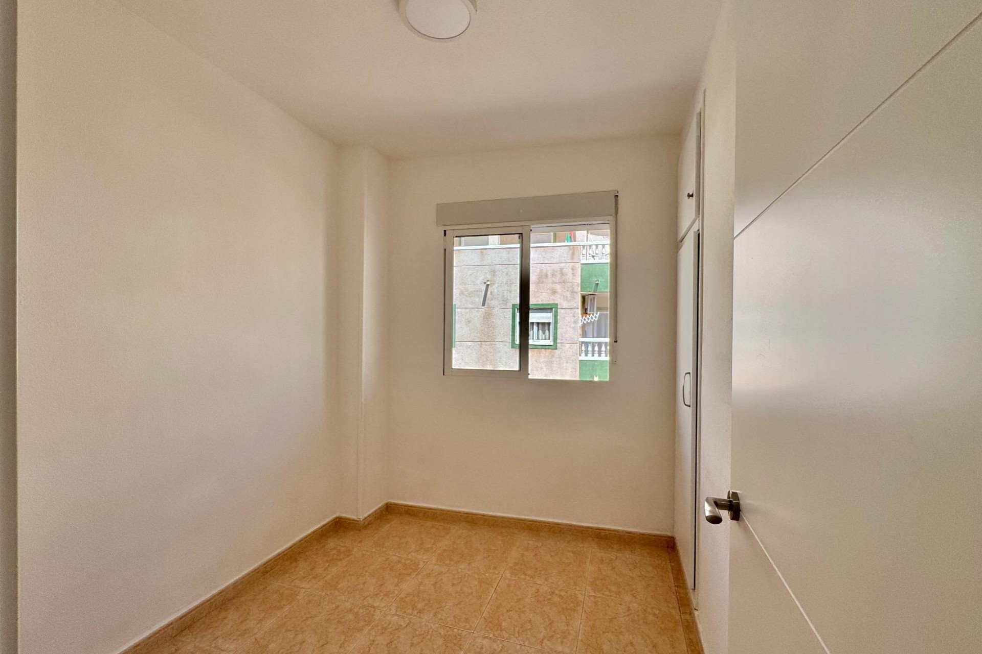 Resale - Apartment -
Torrevieja - Centro