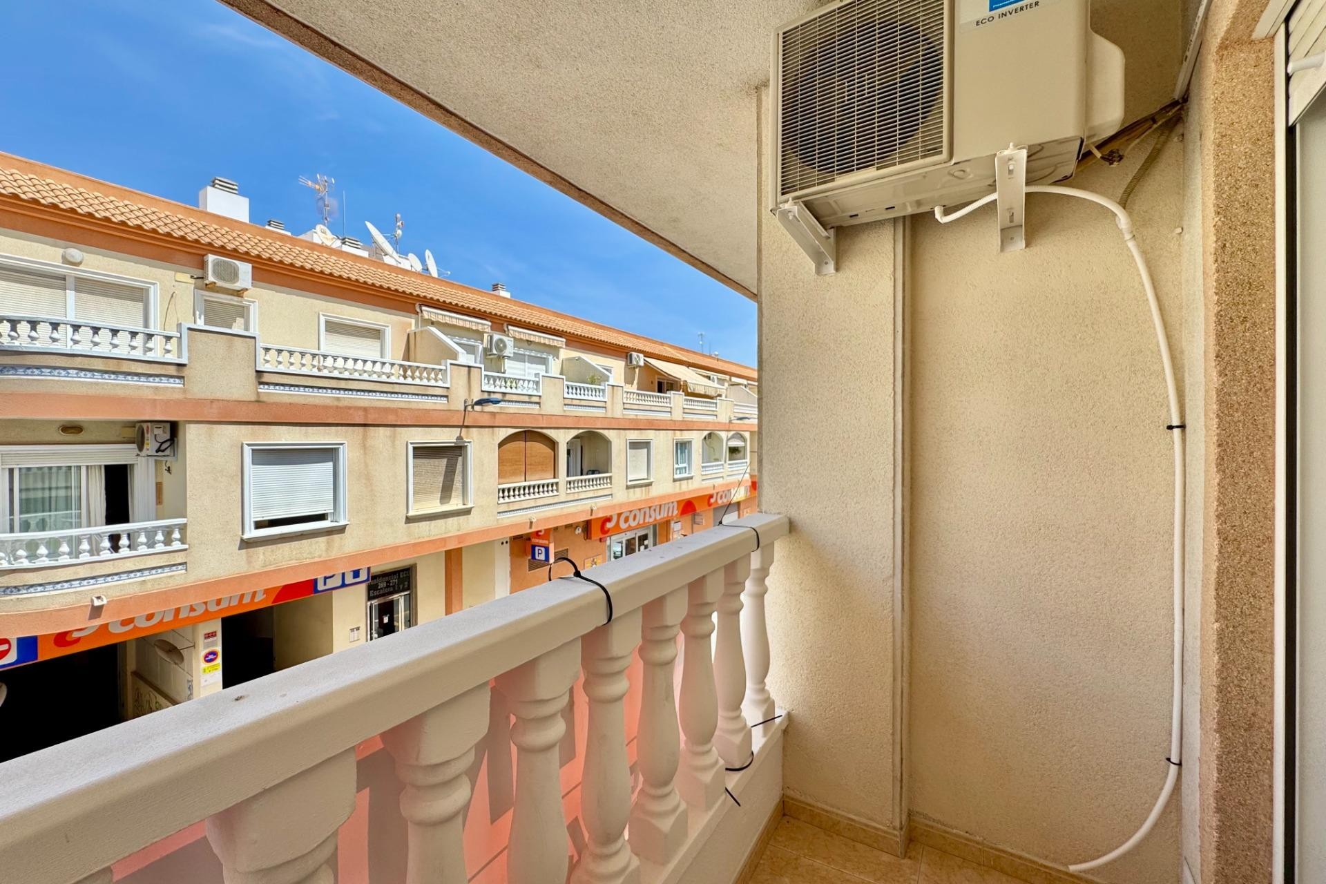 Resale - Apartment -
Torrevieja - Centro