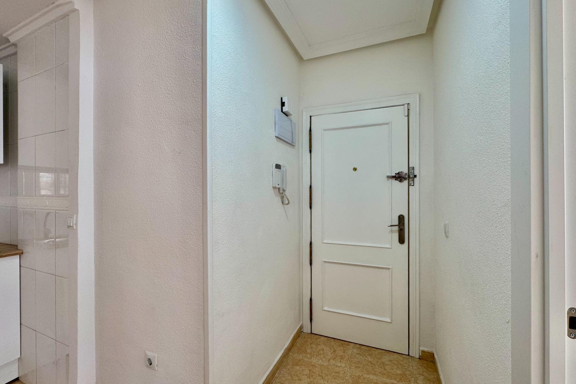 Resale - Apartment -
Torrevieja - Centro