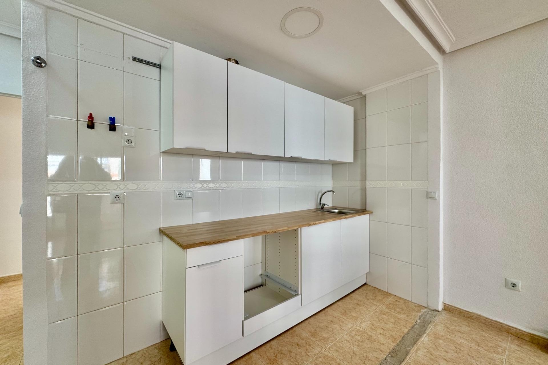 Resale - Apartment -
Torrevieja - Centro