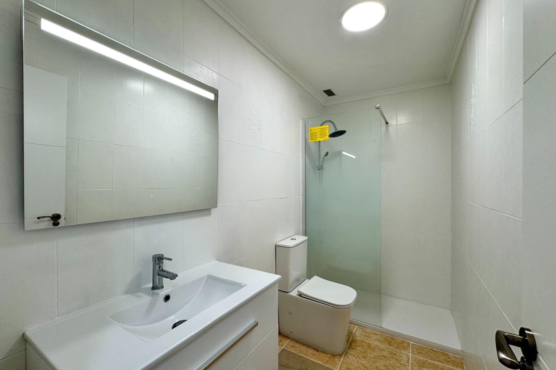 Resale - Apartment -
Torrevieja - Centro
