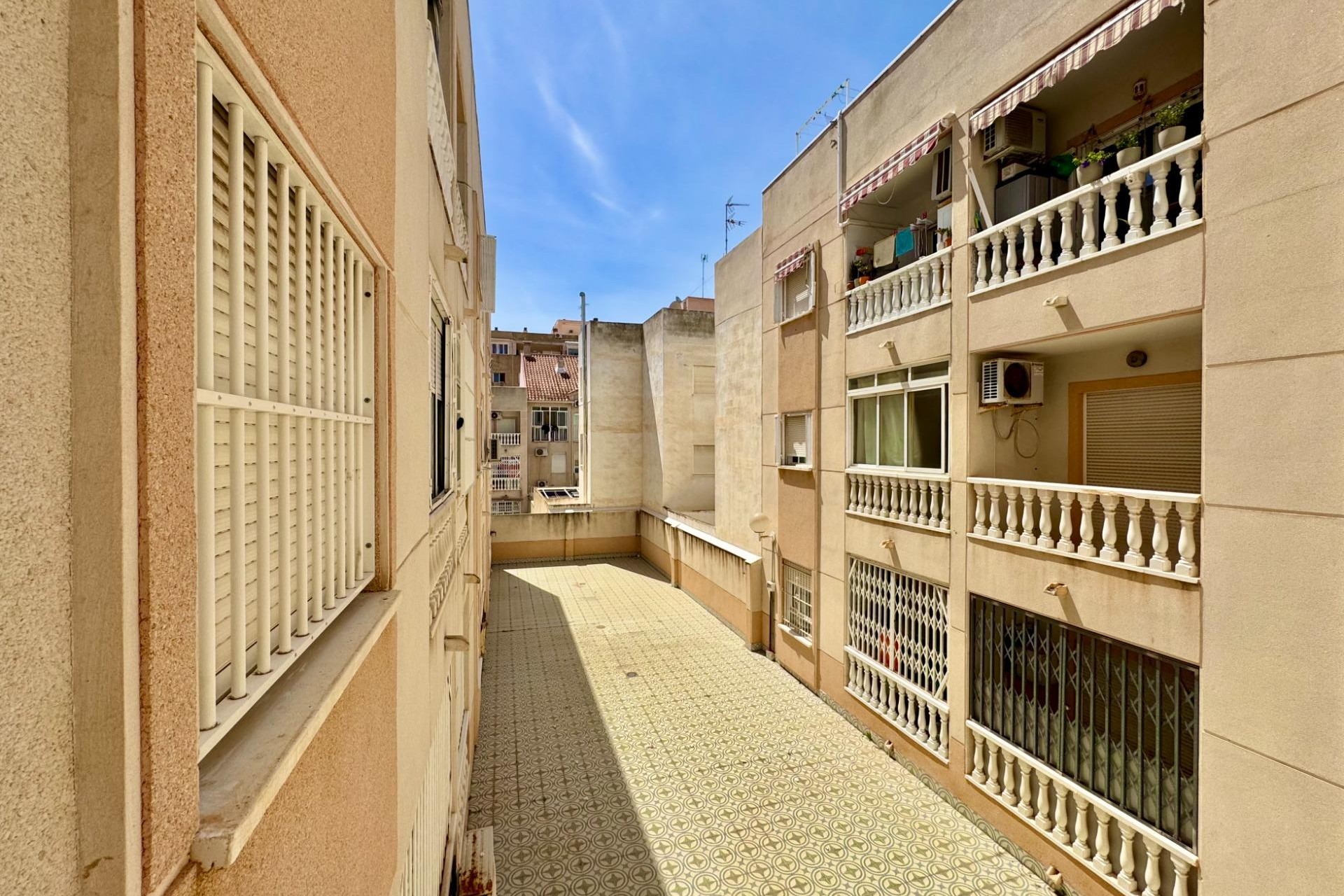 Resale - Apartment -
Torrevieja - Centro