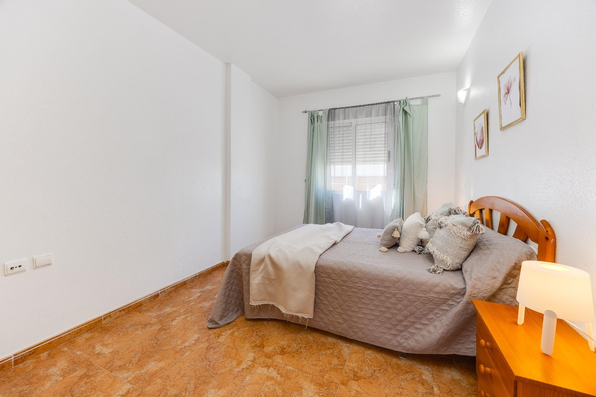 Resale - Apartment -
Torrevieja - Centro