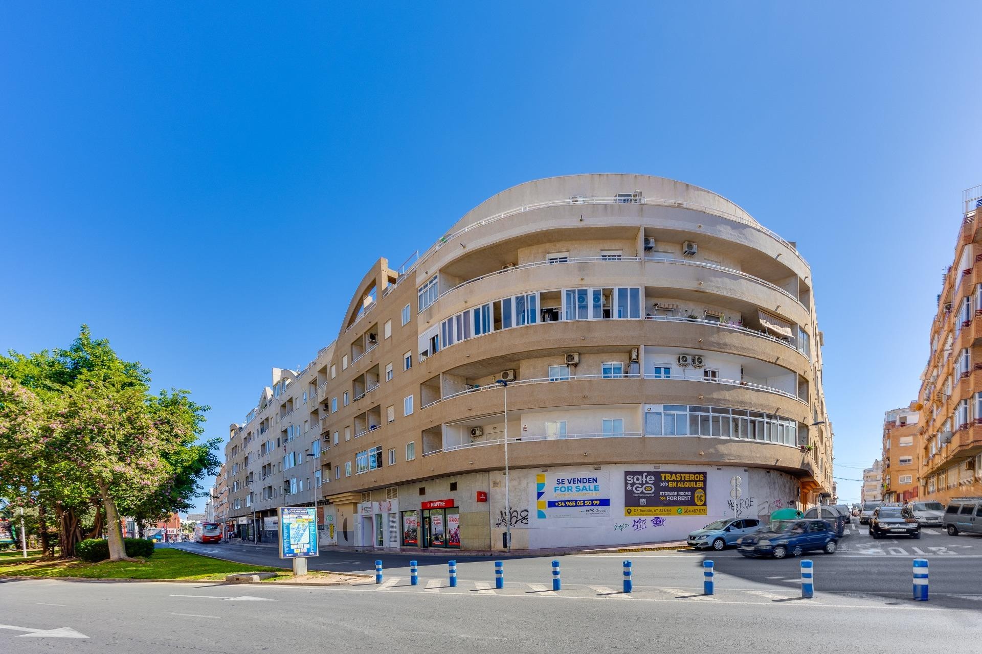 Resale - Apartment -
Torrevieja - Centro