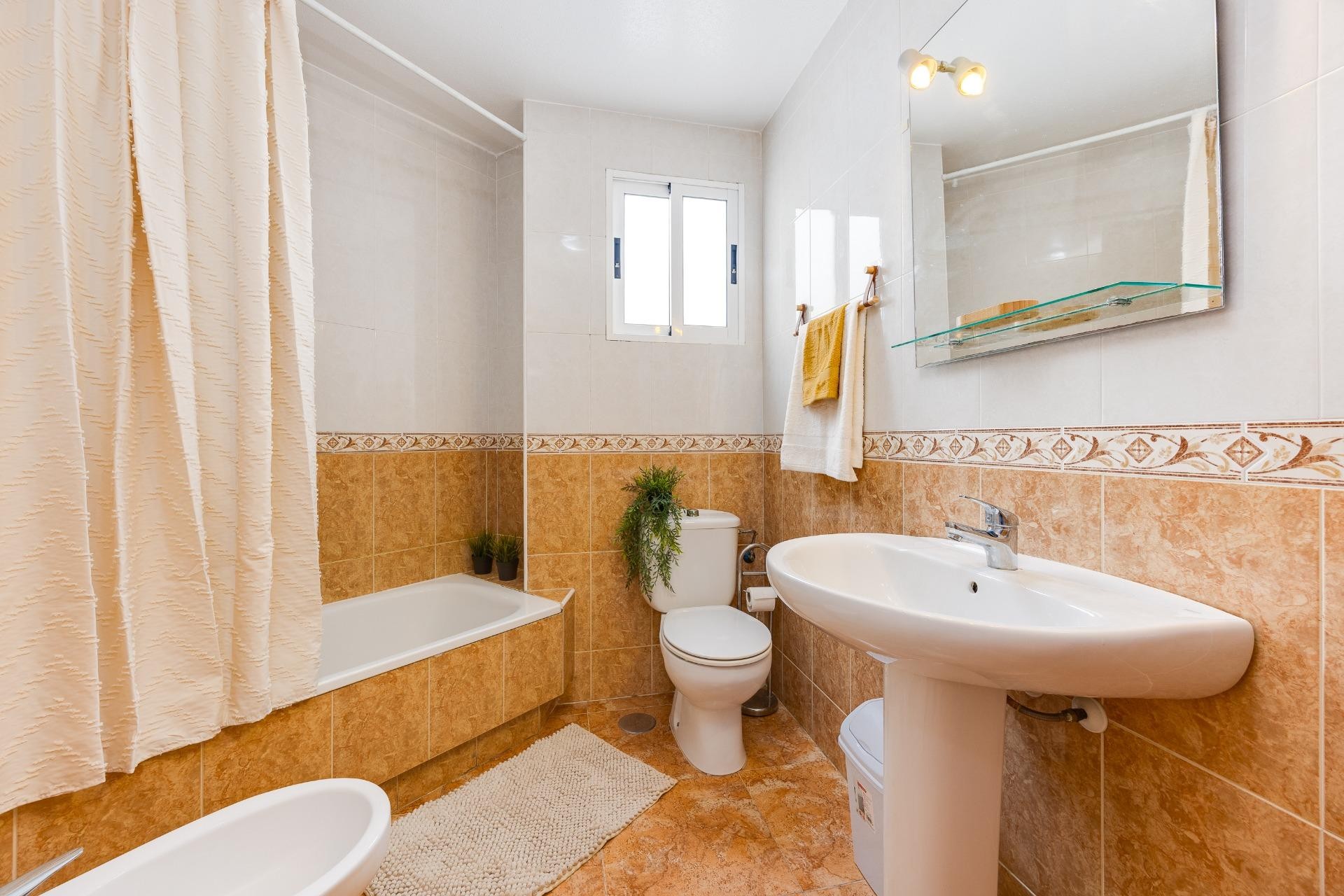 Resale - Apartment -
Torrevieja - Centro