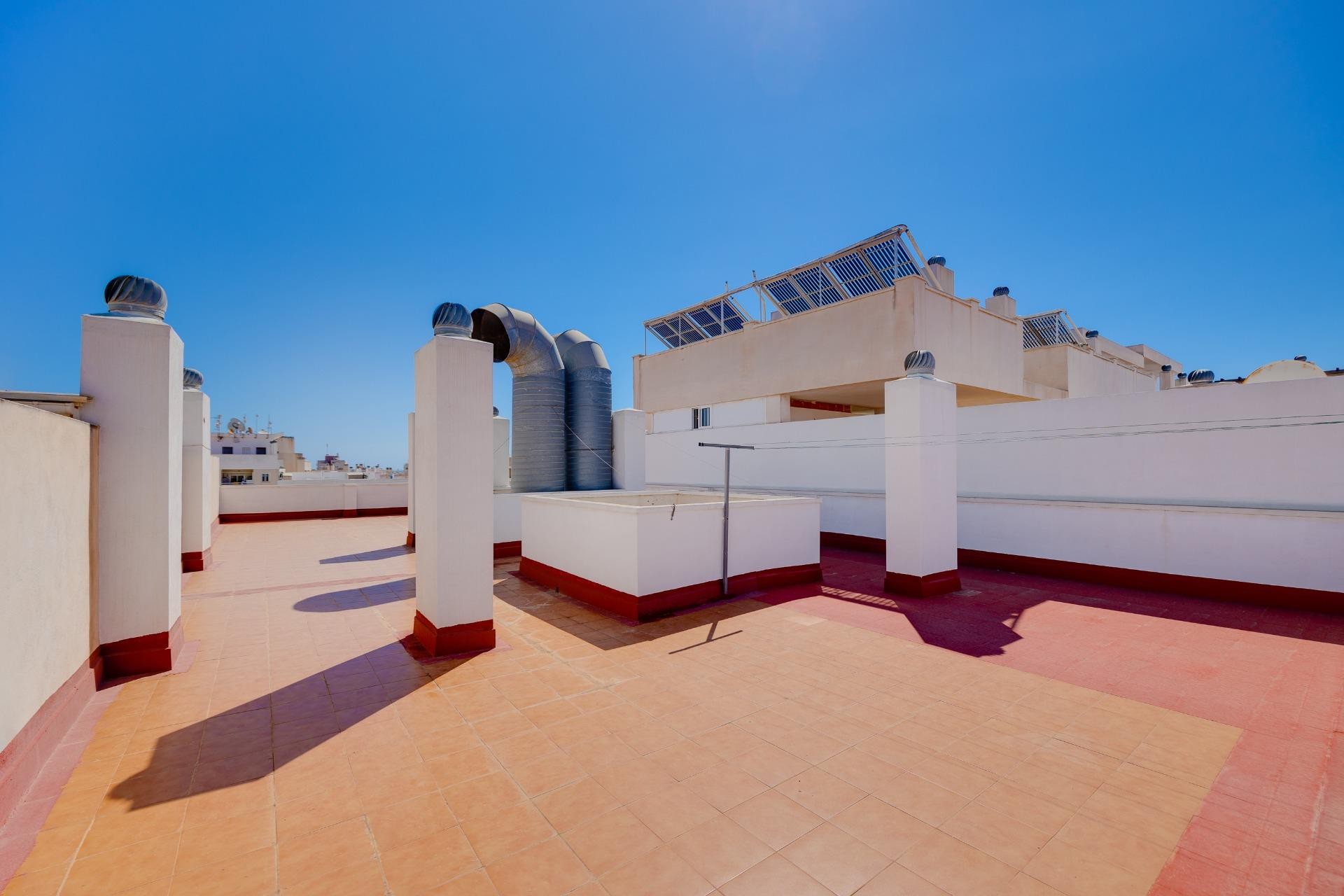 Resale - Apartment -
Torrevieja - Centro