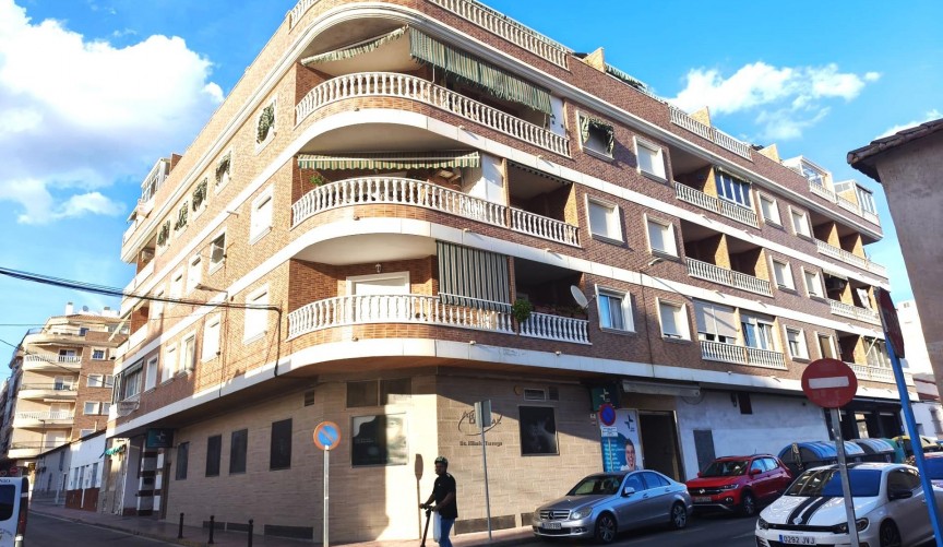 Resale - Apartment -
Torrevieja - Centro