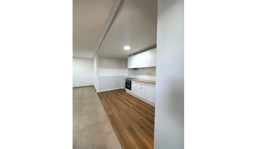 Resale - Apartment -
Torrevieja - Centro