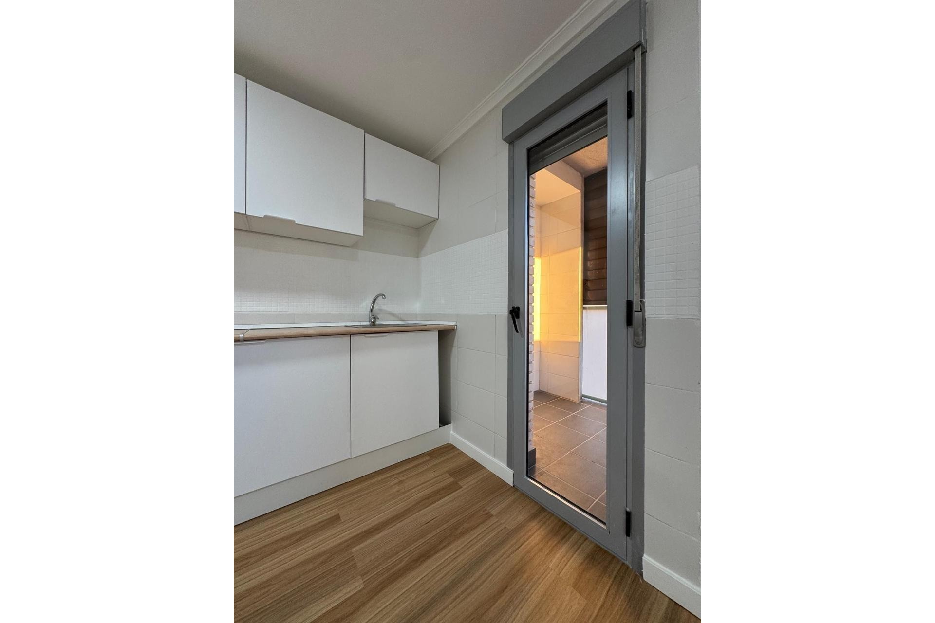 Resale - Apartment -
Torrevieja - Centro