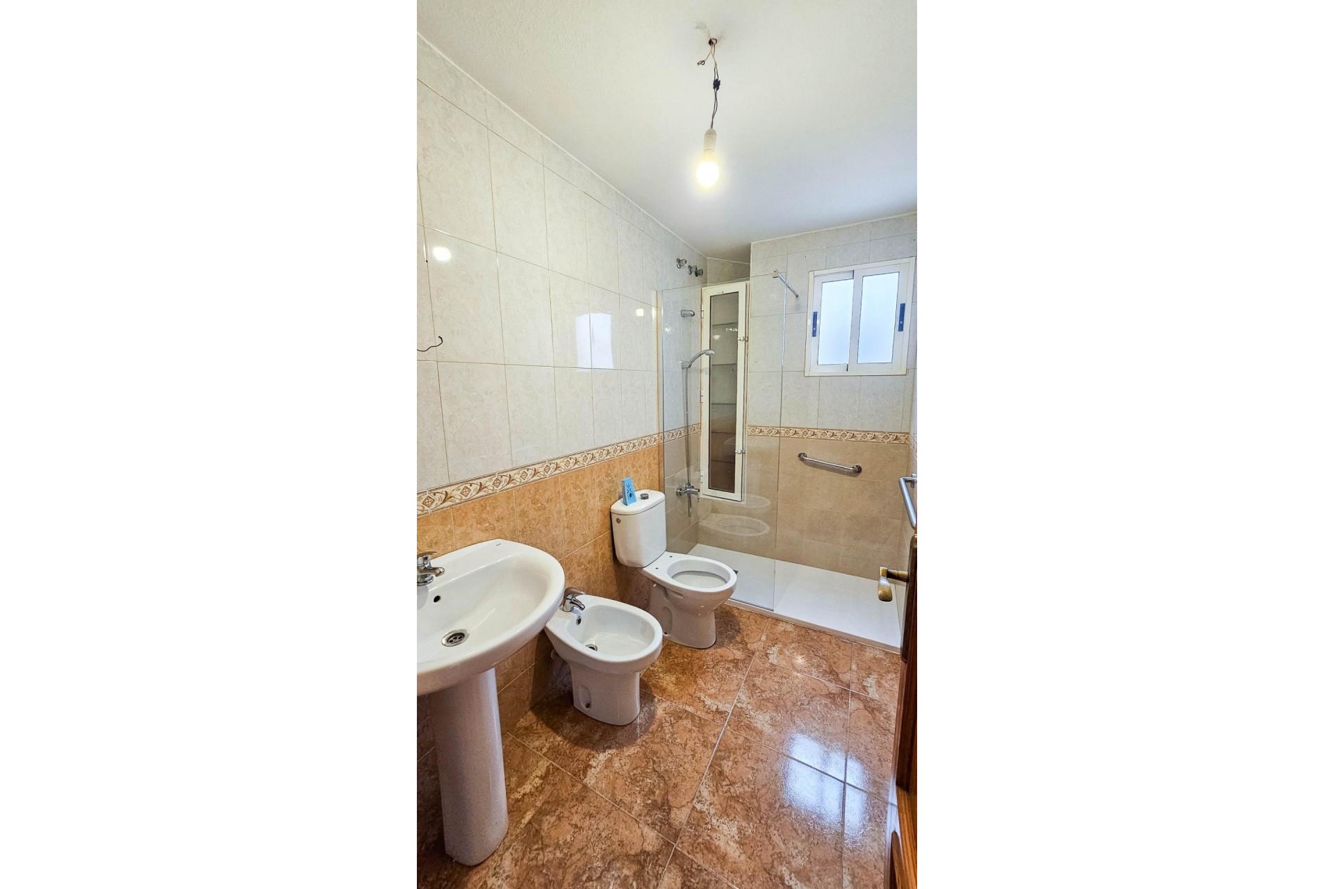 Resale - Apartment -
Torrevieja - Centro