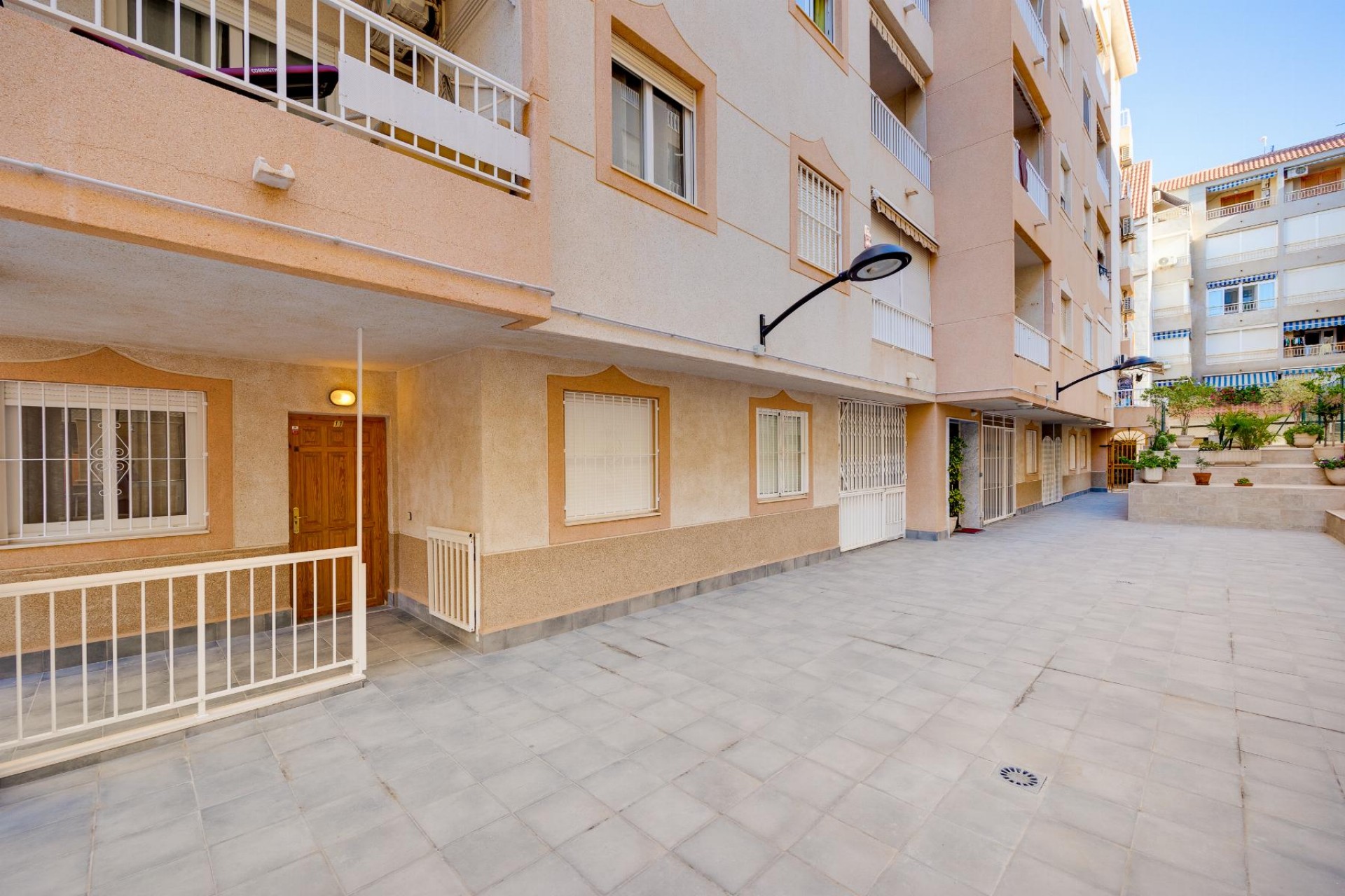 Resale - Apartment -
Torrevieja - Costa Blanca