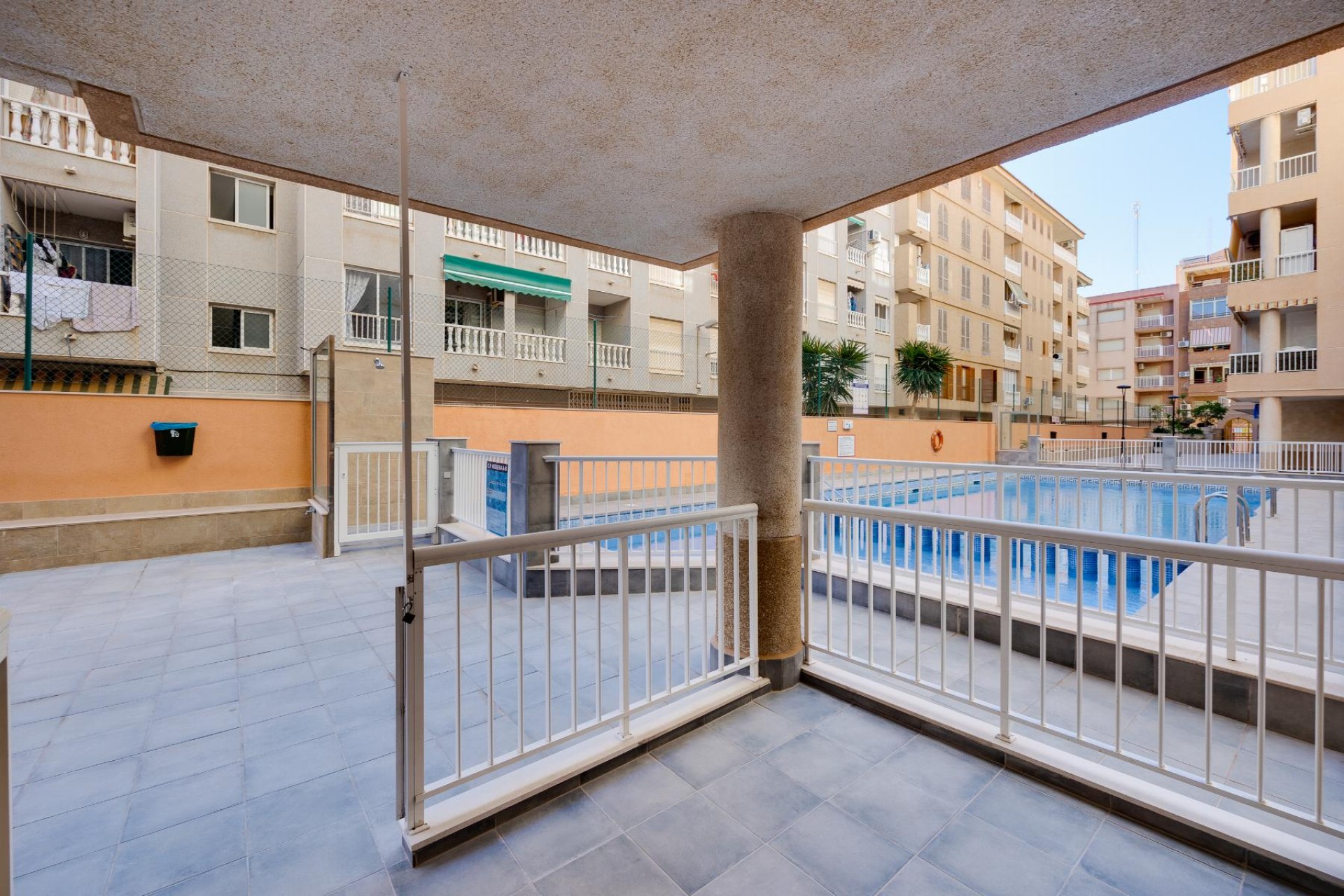 Resale - Apartment -
Torrevieja - Costa Blanca