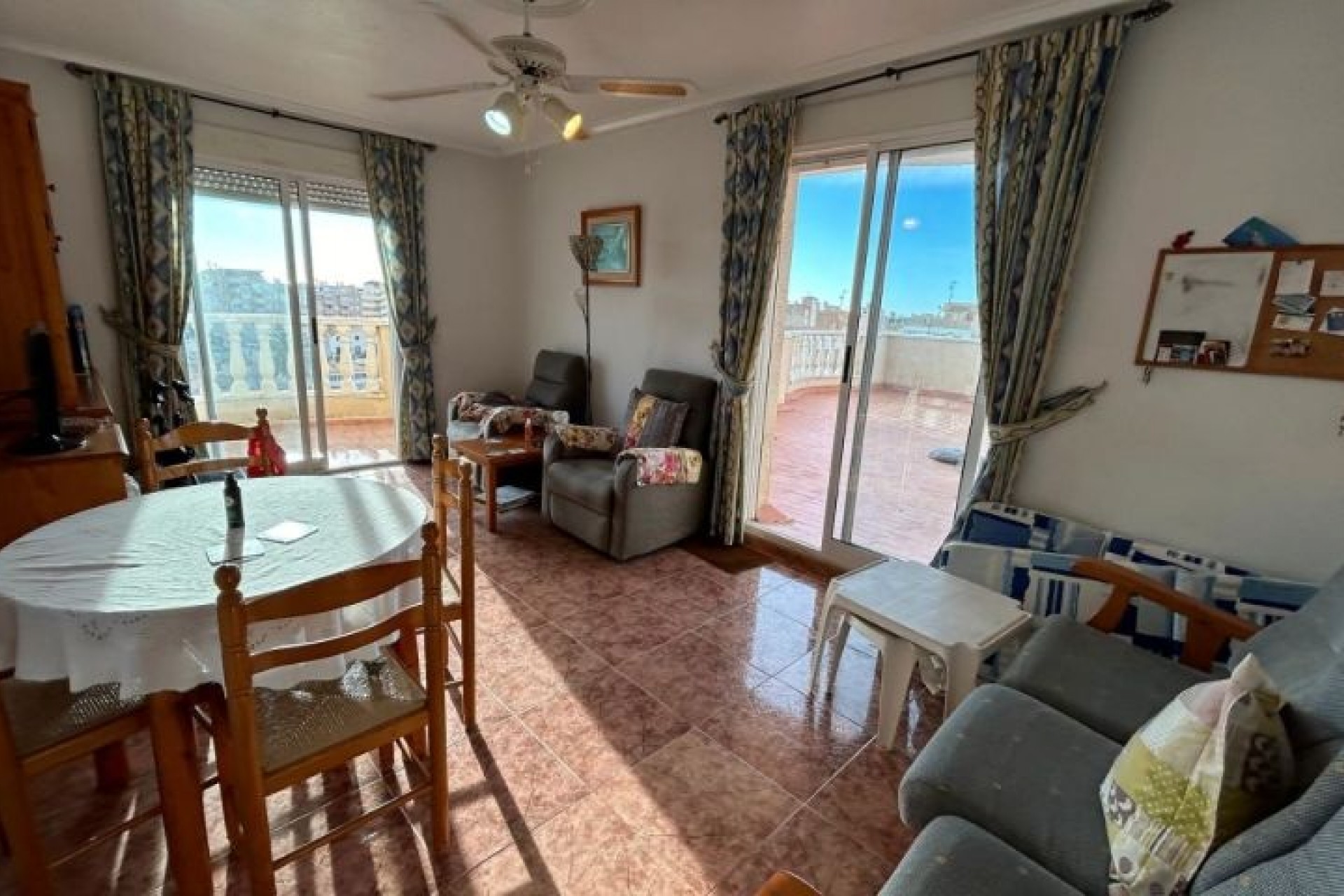 Resale - Apartment -
Torrevieja - Costa Blanca