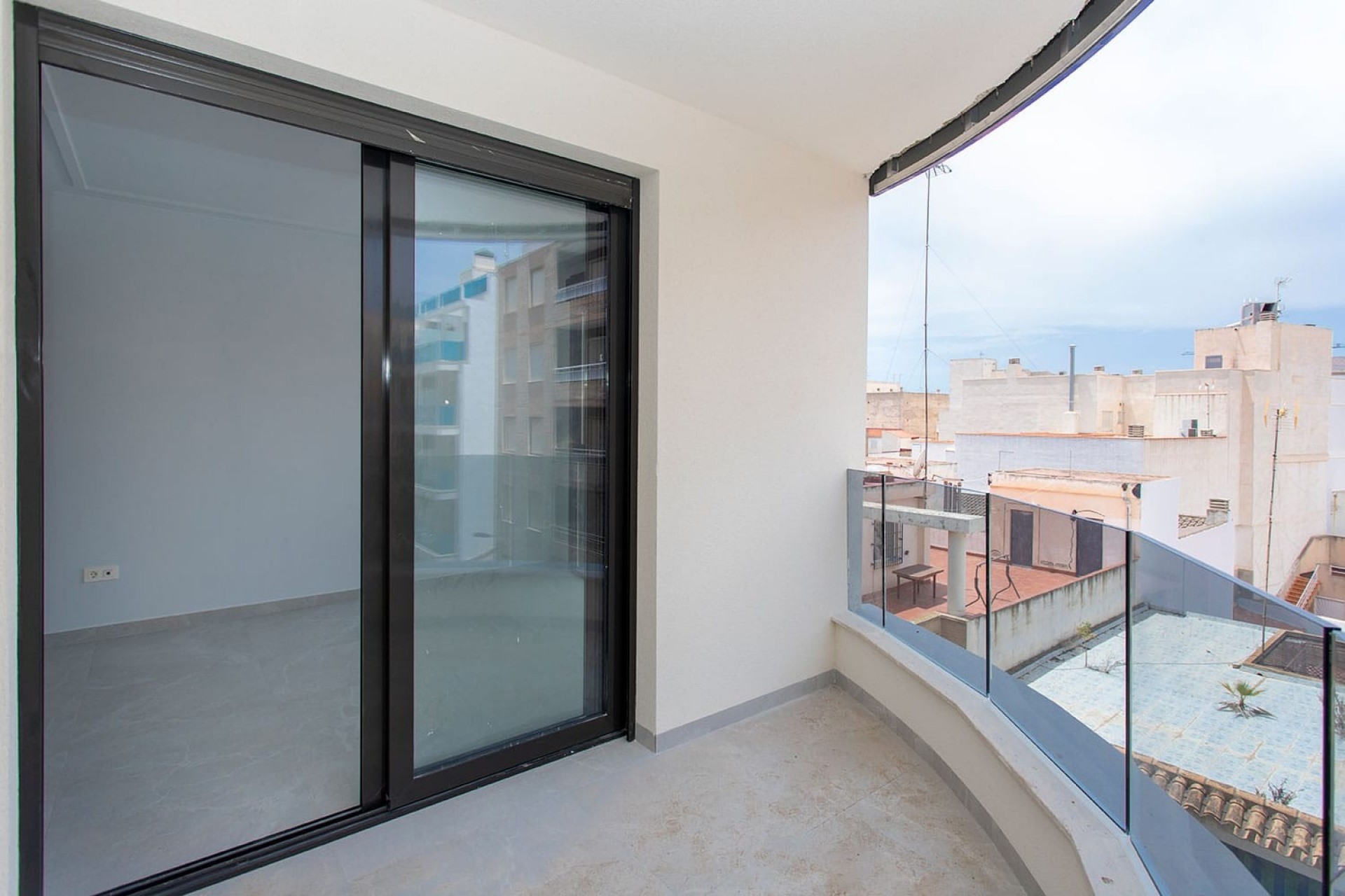 Resale - Apartment -
Torrevieja - Costa Blanca