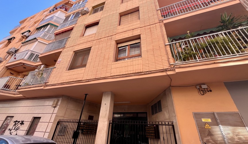 Resale - Apartment -
Torrevieja - Costa Blanca