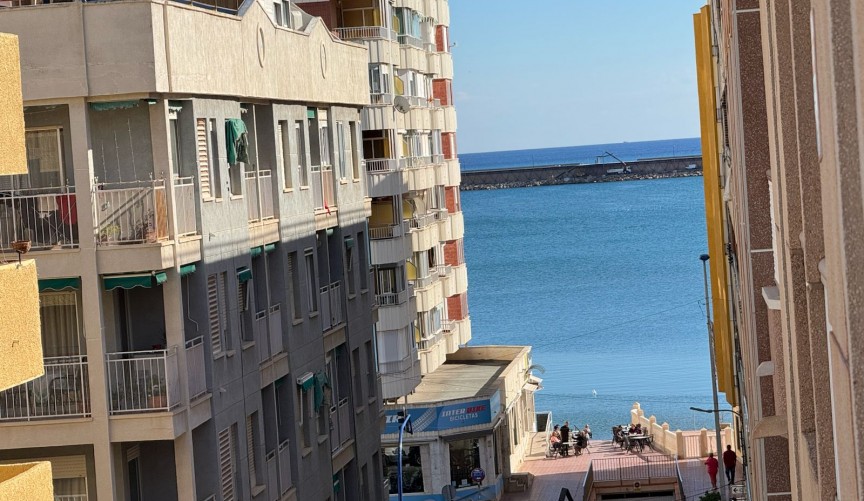 Resale - Apartment -
Torrevieja - Costa Blanca