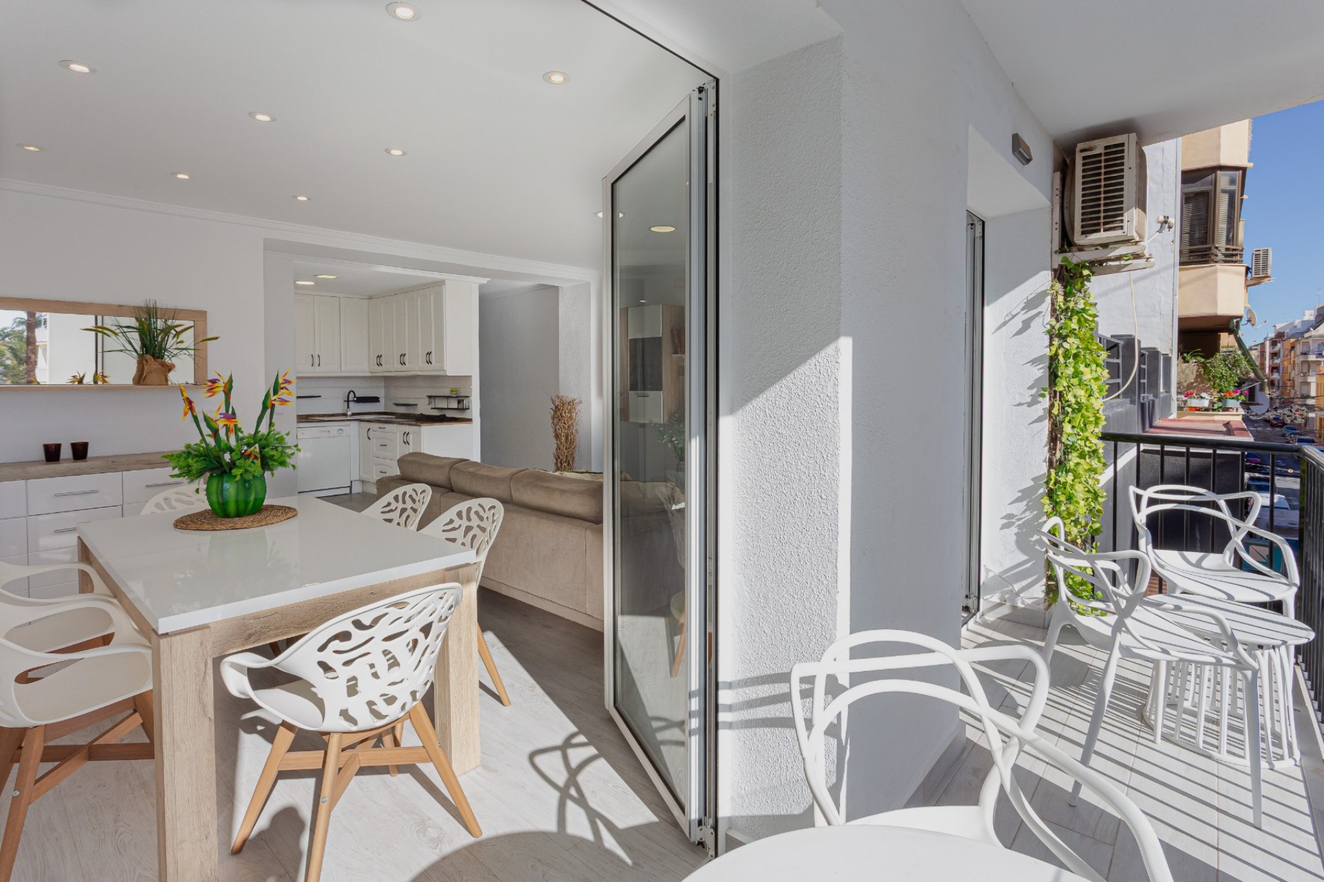 Resale - Apartment -
Torrevieja - Costa Blanca