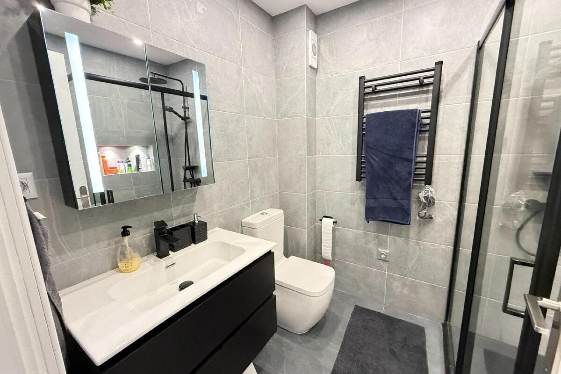 Resale - Apartment -
Torrevieja - Costa Blanca