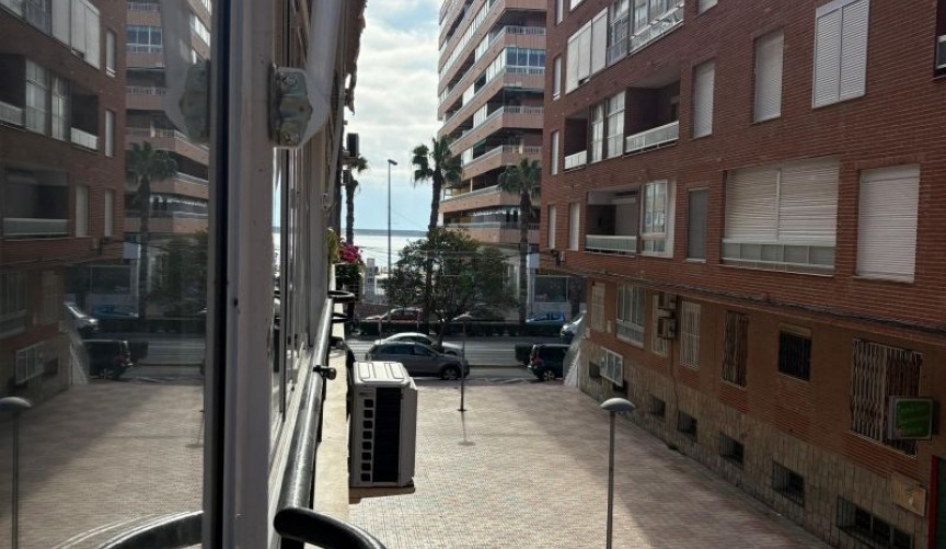 Resale - Apartment -
Torrevieja - Costa Blanca