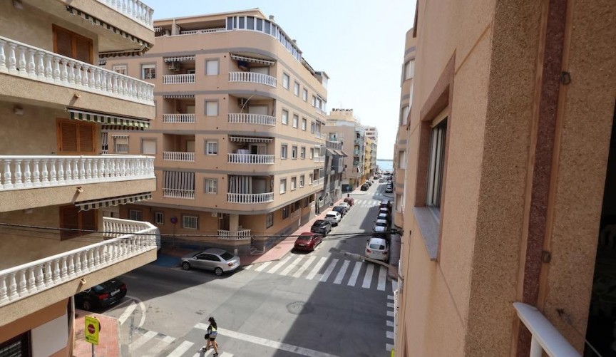 Resale - Apartment -
Torrevieja - Costa Blanca