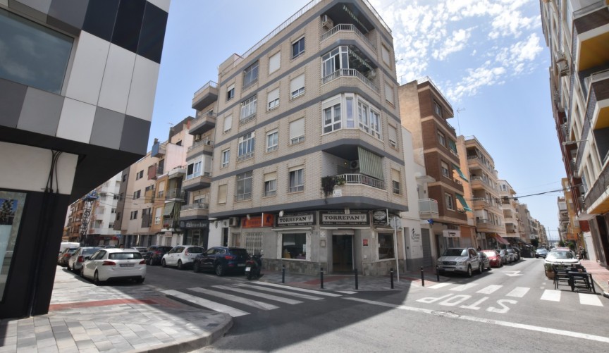 Resale - Apartment -
Torrevieja - Costa Blanca