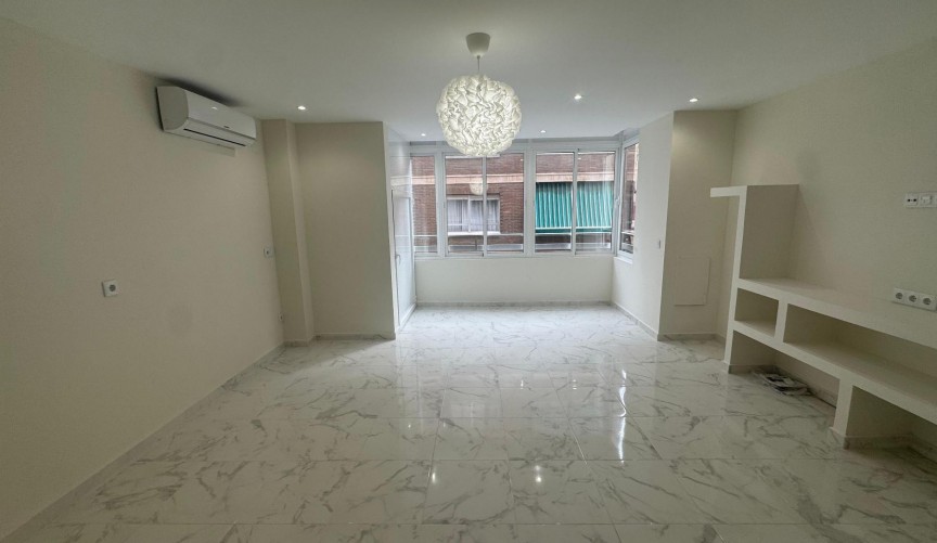 Resale - Apartment -
Torrevieja - Costa Blanca