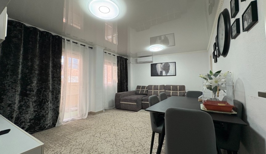 Resale - Apartment -
Torrevieja - Costa Blanca