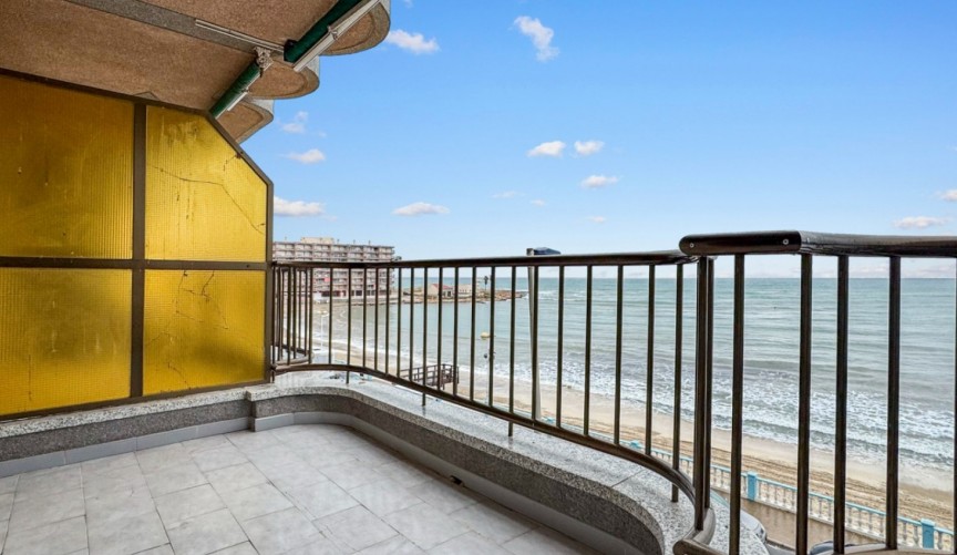 Resale - Apartment -
Torrevieja - Costa Blanca