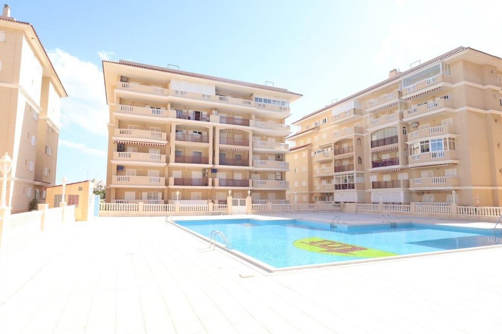 Resale - Apartment -
Torrevieja - Costa Blanca