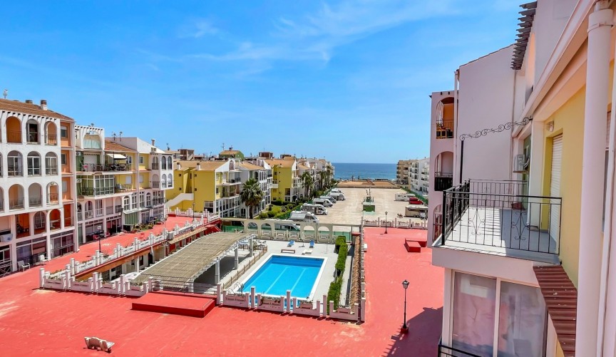 Resale - Apartment -
Torrevieja - Costa Blanca