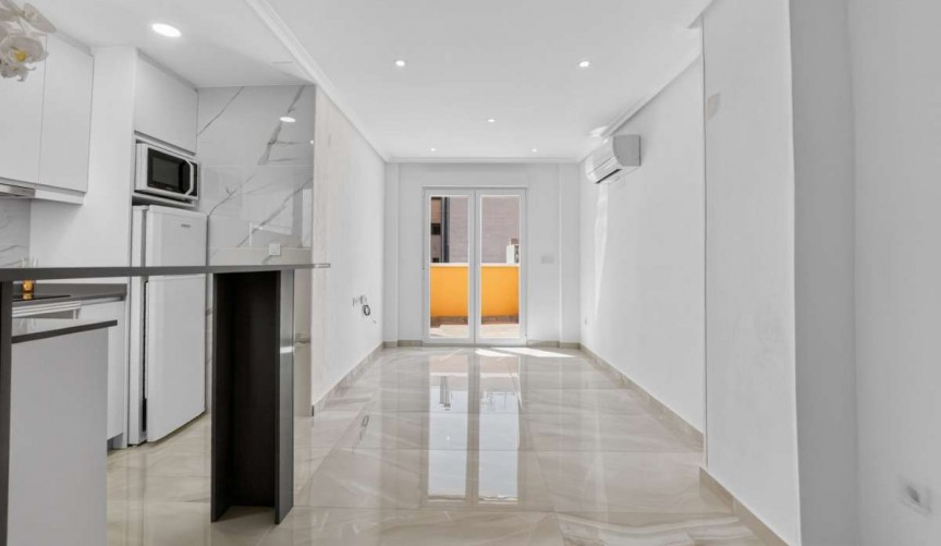 Resale - Apartment -
Torrevieja - Costa Blanca