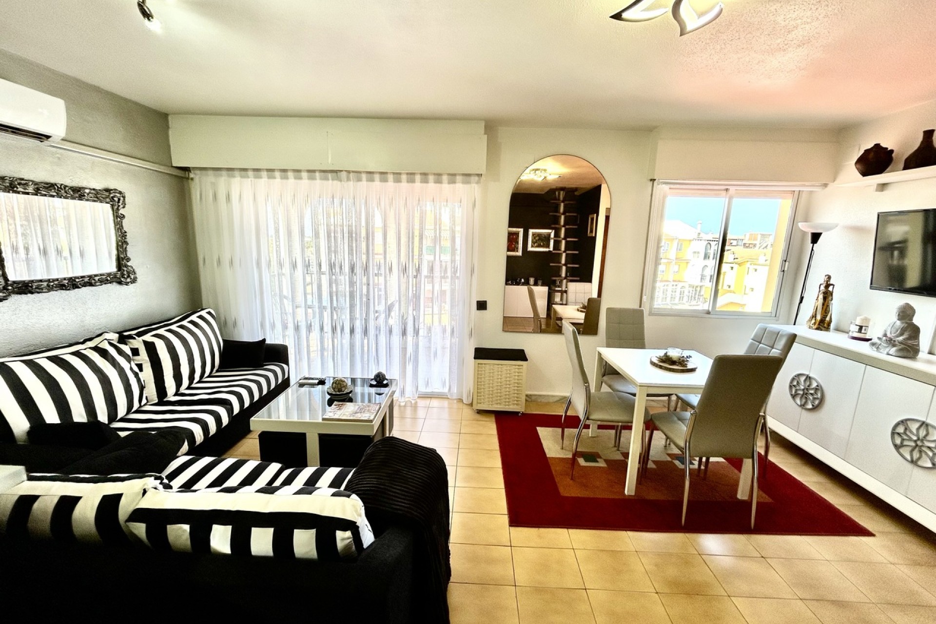 Resale - Apartment -
Torrevieja - Costa Blanca